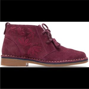 Hush Puppies Cyra Catelyn Embroidery
Ankle Boot